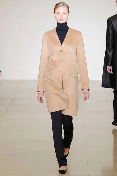 Look 8